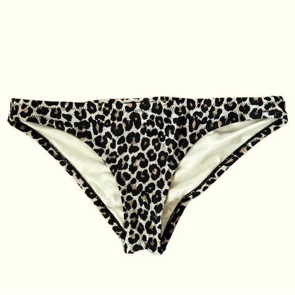 Size Small bikini top and bottoms Xhilaration leopard bottoms & ABS purple top - Picture 2 of 10